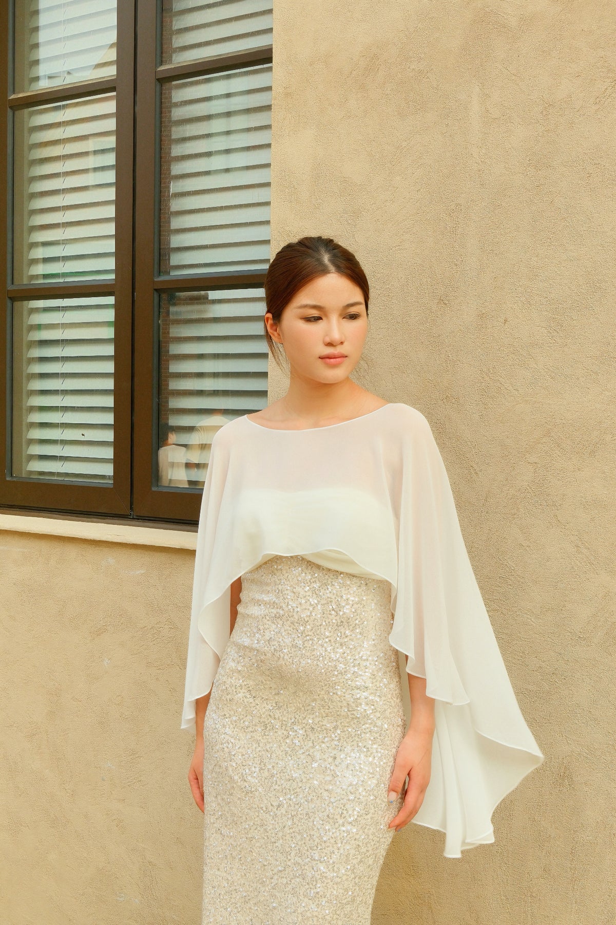 Elegant Chiffon Bridal Cape Shawl – Soft Flowy Wedding Cover Up for Bridal & Evening Dress