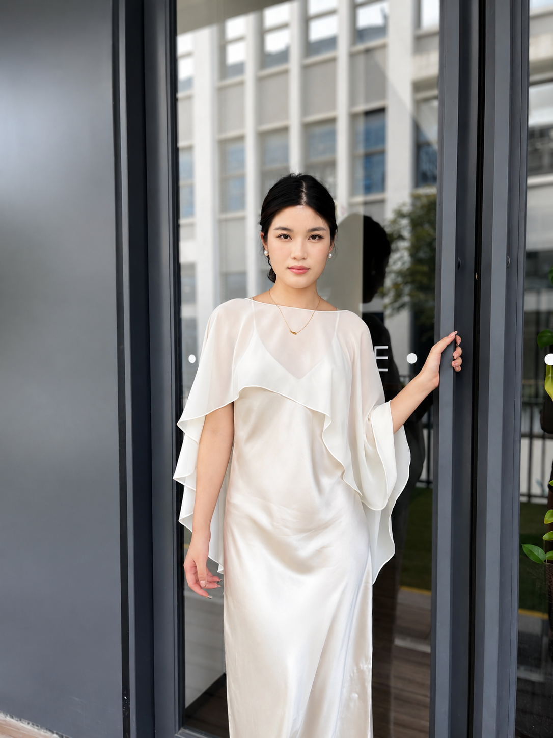 Elegant Chiffon Bridal Cape Shawl – Soft Flowy Wedding Cover Up for Bridal & Evening Dress
