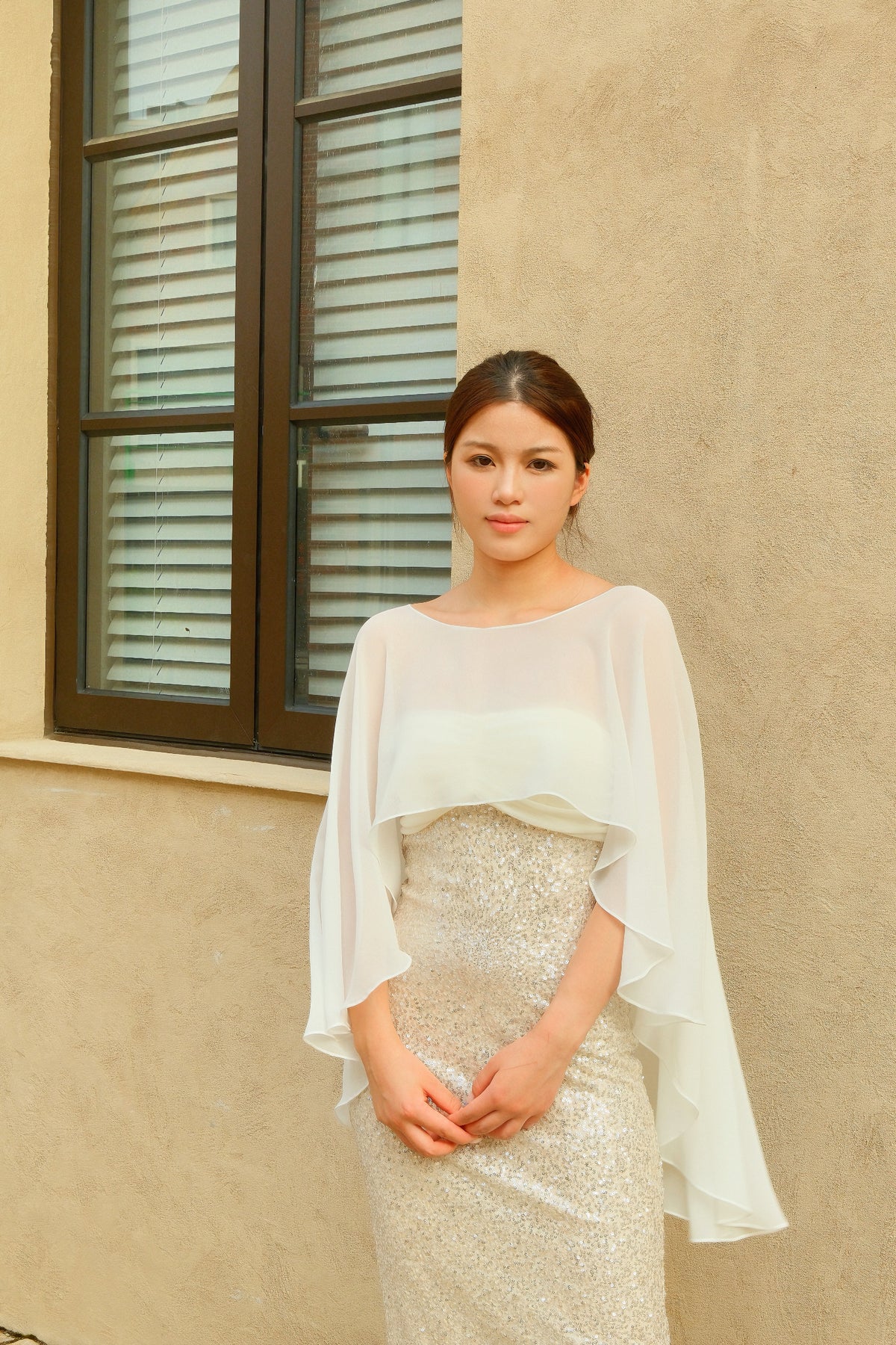 Elegant Chiffon Bridal Cape Shawl – Soft Flowy Wedding Cover Up for Bridal & Evening Dress